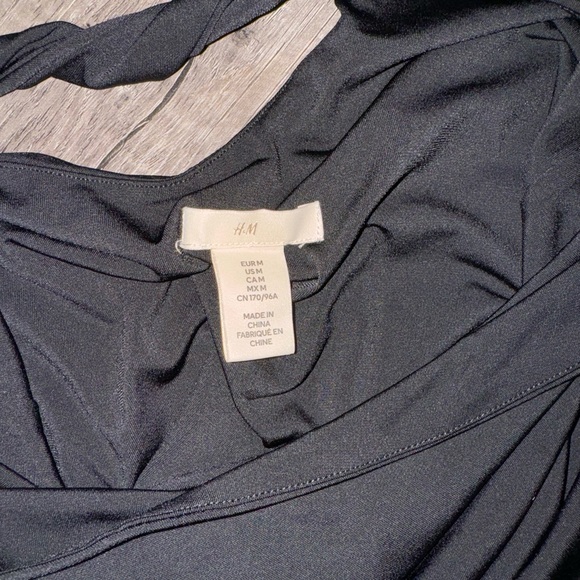 Twist Detail One Shoulder Top - Picture 3 of 4